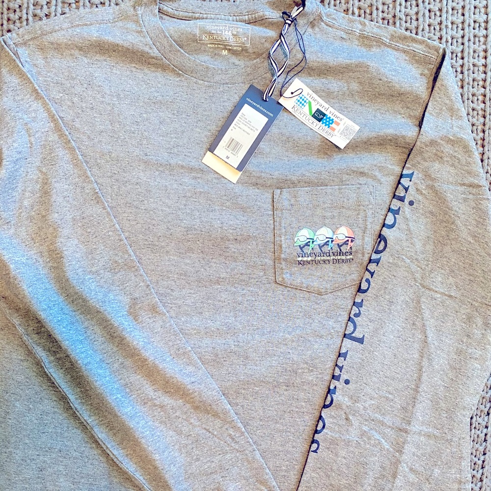 Vineyard Vines LS Kentucky Derby Graphic Pocket T.